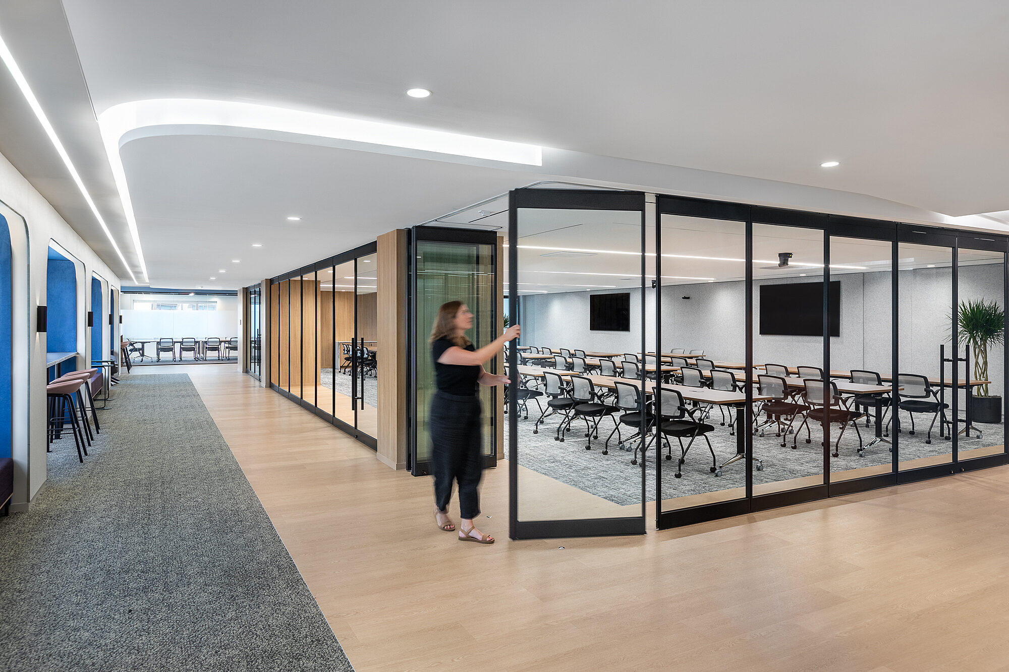 image of moving demountable wall