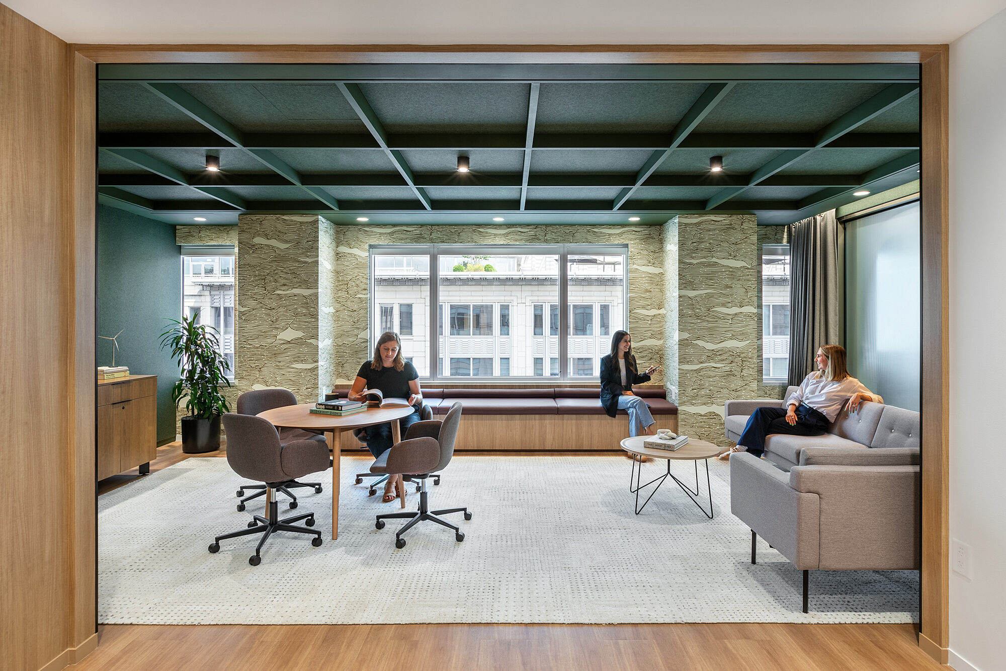 image of casual huddle meeting area